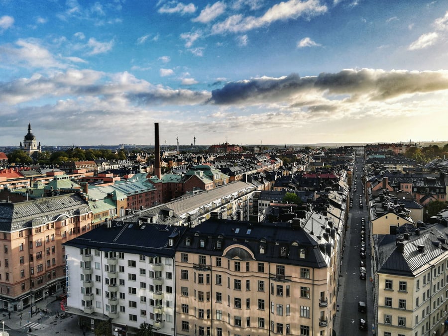 Stockholm från ovan med fastigheter och gator